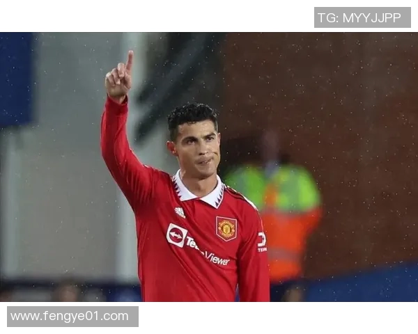 坎塞洛：从边缘球员到足球场上的闪耀明星，如何重塑自我与球队的未来